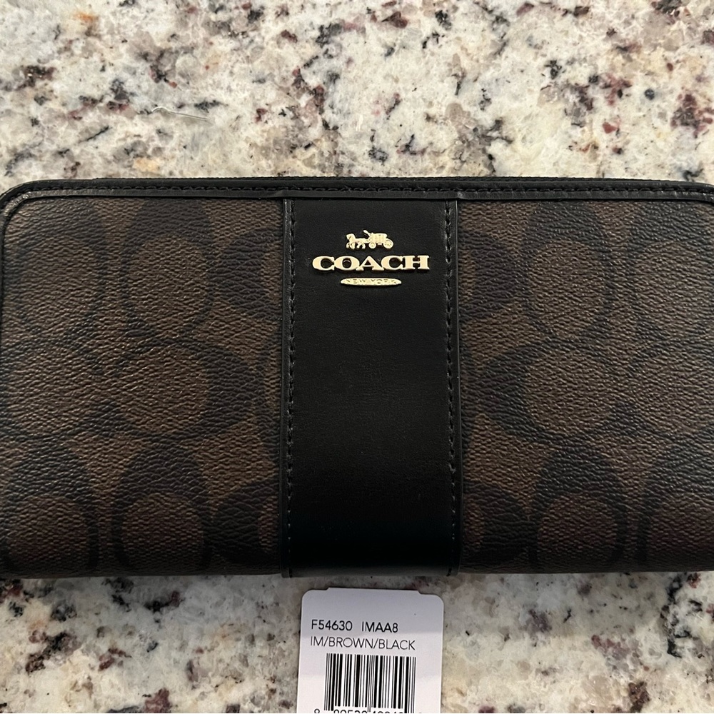 Brand New Coach Wallet - Picture 2 of 6